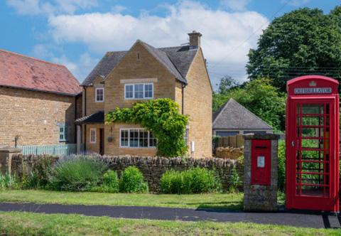 Mellowstones outside