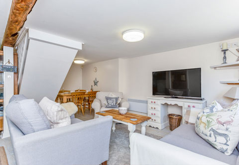 Woodcut Cottage outside